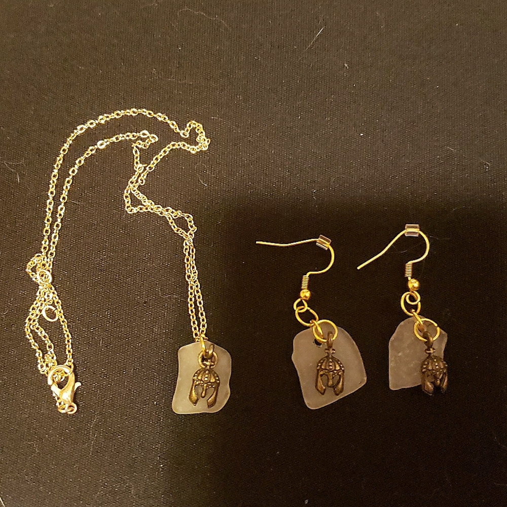 Gold colored handcrafted necklace and earring set